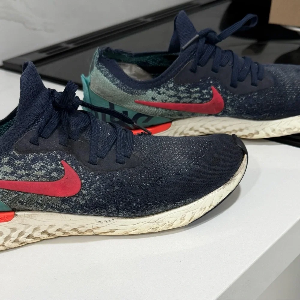 Nike Men's Dark Blue and Red Athletic Shoes